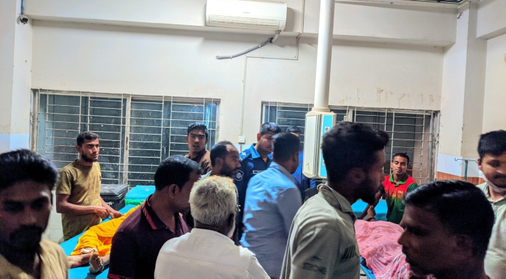 বাইকে নববধূকে নিয়ে ঘুরতে বেরিয়ে প্রাণ গেল স্বামীর